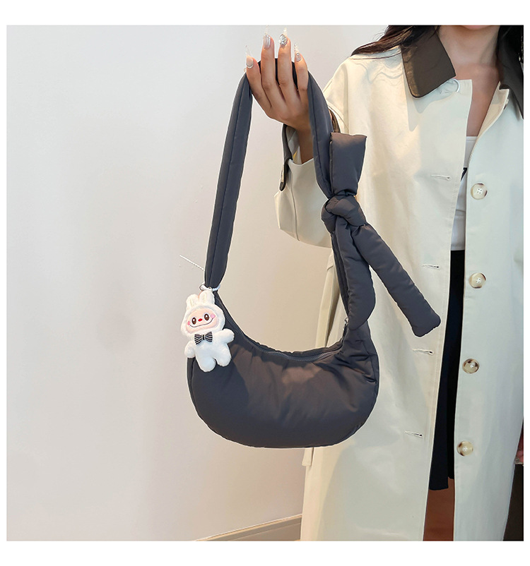 165g Weight Polyester Cotton Lining Material Sewing Thread Fashion Element Zipper Closure Type Single Shoulder Strap Strap Type Crossbody Bag Bags Type Daily, Street Occasion Nylon Material Solid Color Pattern All Seasons Season Women's Gender Basic, Classic Style Style Dumpling Shape Shape Medium Size Women's Medium Nylon Solid Color Basic Classic Style Sewing Thread Dumpling Shape Zipper Crossbody Bag 15