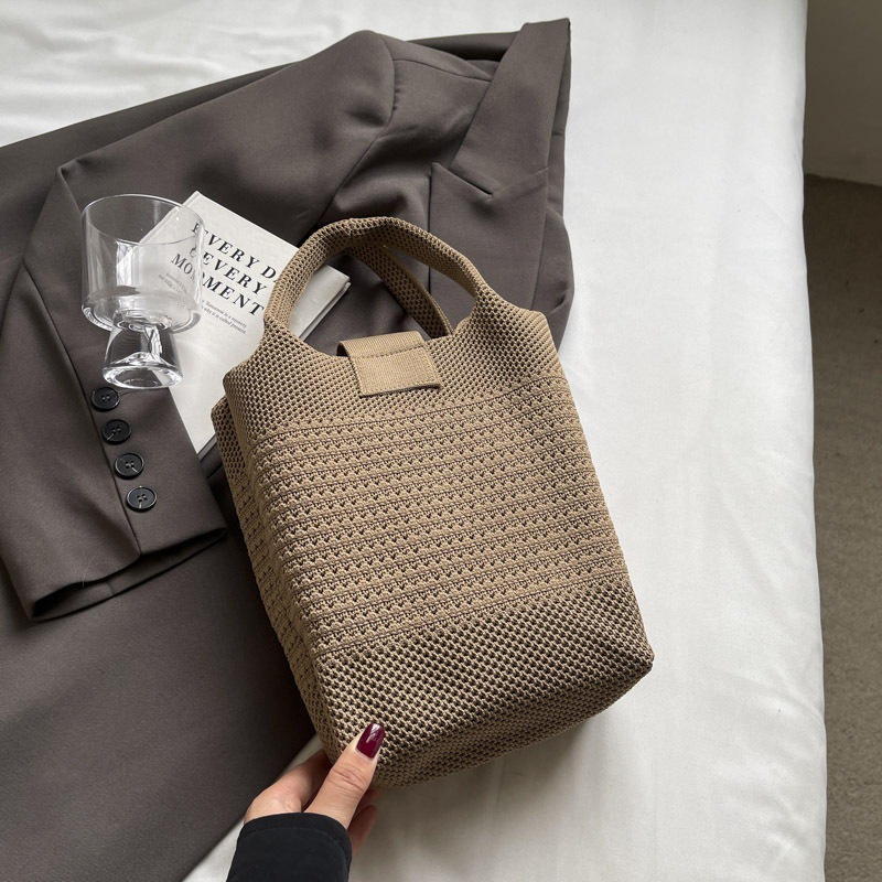 A new stylish tote bag with simple letters for casual shopping, featuring a niche Instagram style for going out undefined