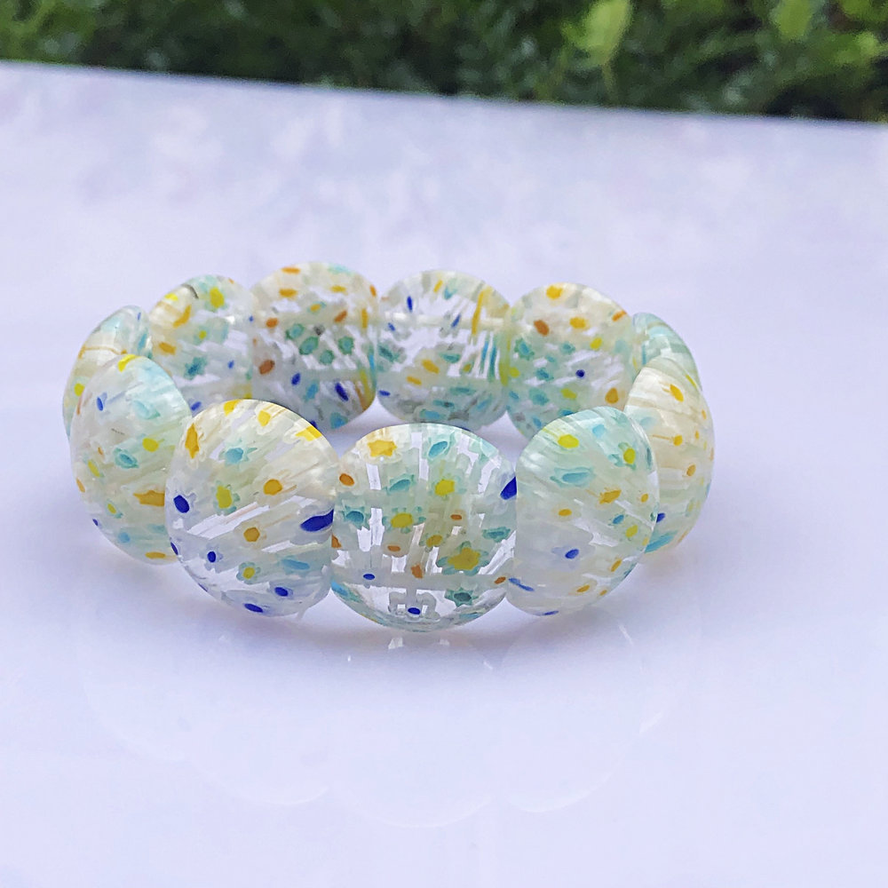 22*18mm 크기의 흰색과 파란색