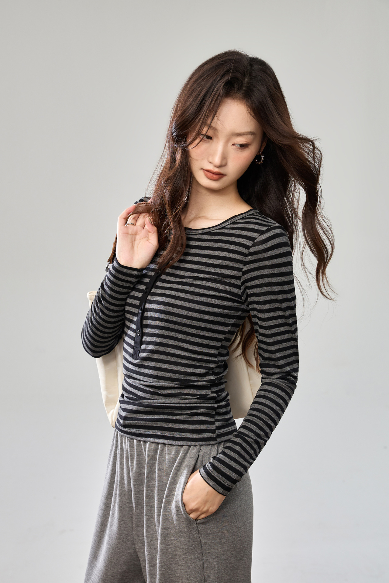 hmqViviiyNSAyin+WuaUt9Ly9Vn2porUTNzc