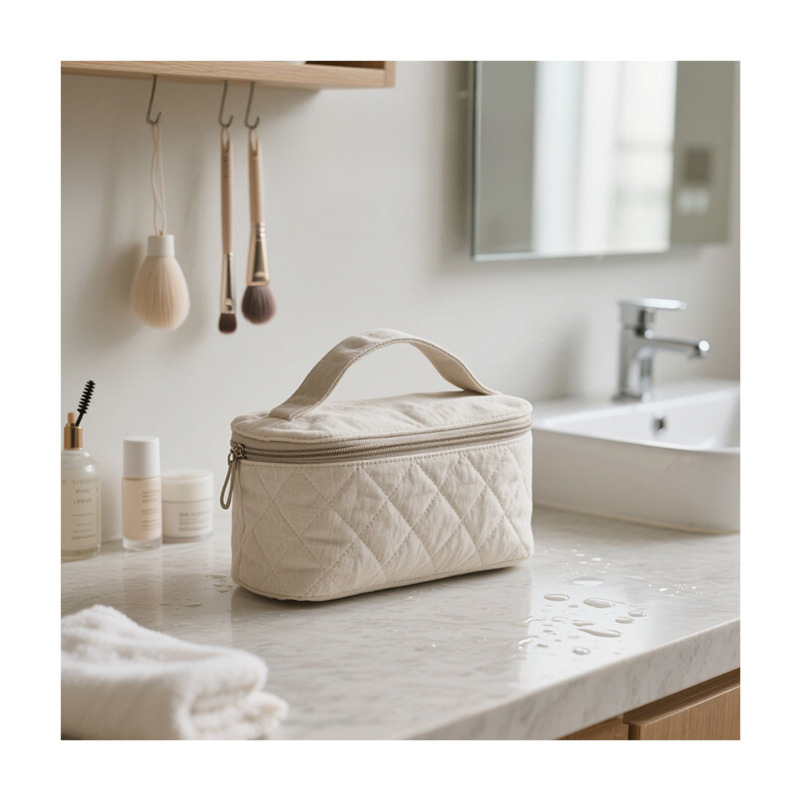 Quilted Custom Makeup Bag, Large Capacity, High-End Feel, Cute and Beautiful, Gift Storage Bag, Portable Makeup Bag Quilted Custom Makeup Bag, Large Capacity, High-End Feel, Cute and Beautiful, Gift Storage Bag, Portable Makeup Bag