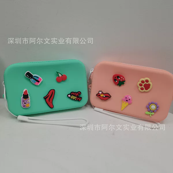 Amazon Hot Selling Silicone Coin Purse DIY Zipper Bag Kids Adult Cute Cartoon Silicone Wrist Wallet