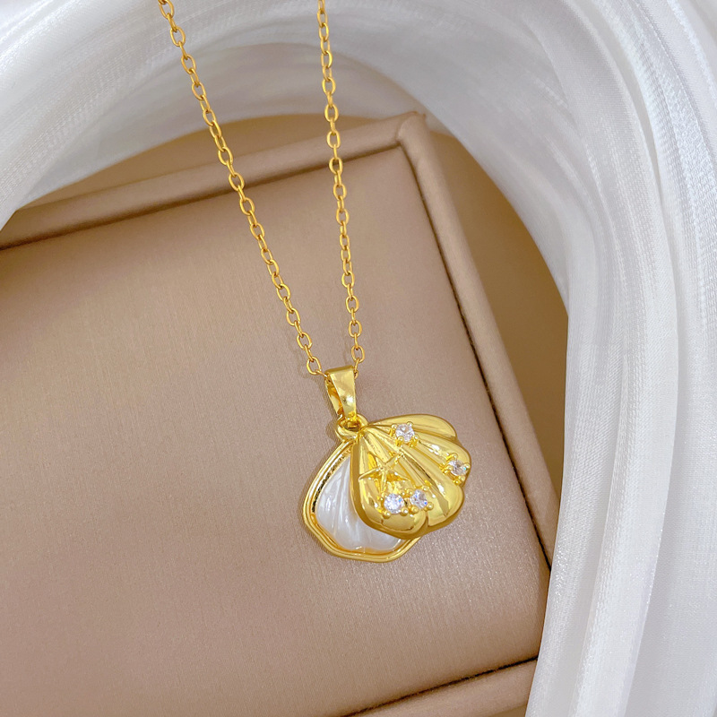 Gorgeous Pearl Shell Necklace With Full Diamond And Titanium Steel_voghion.com