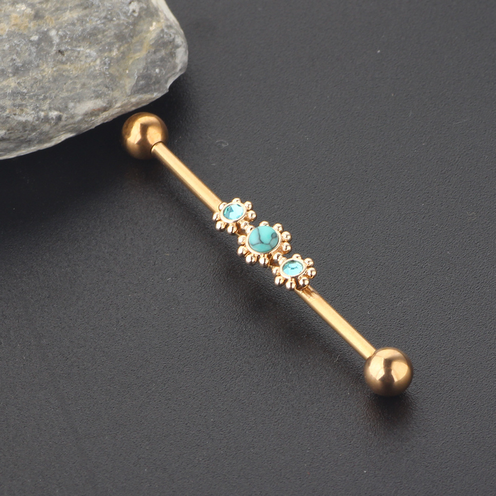 16G labret stud size and finish detail