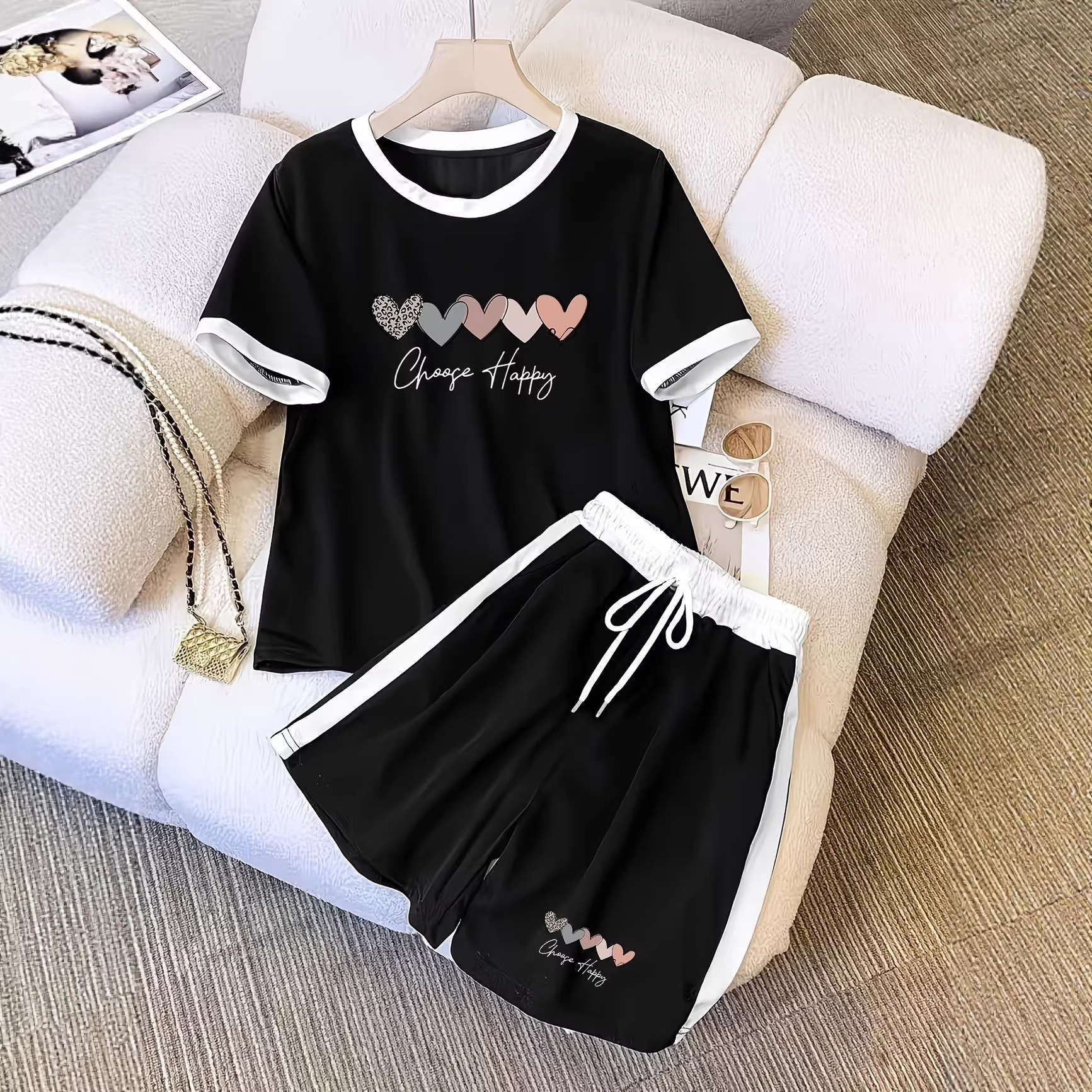 Summer Women's Black White Color Block Set Simple Heart English Print Short Sleeve Top With Shorts_voghion.com