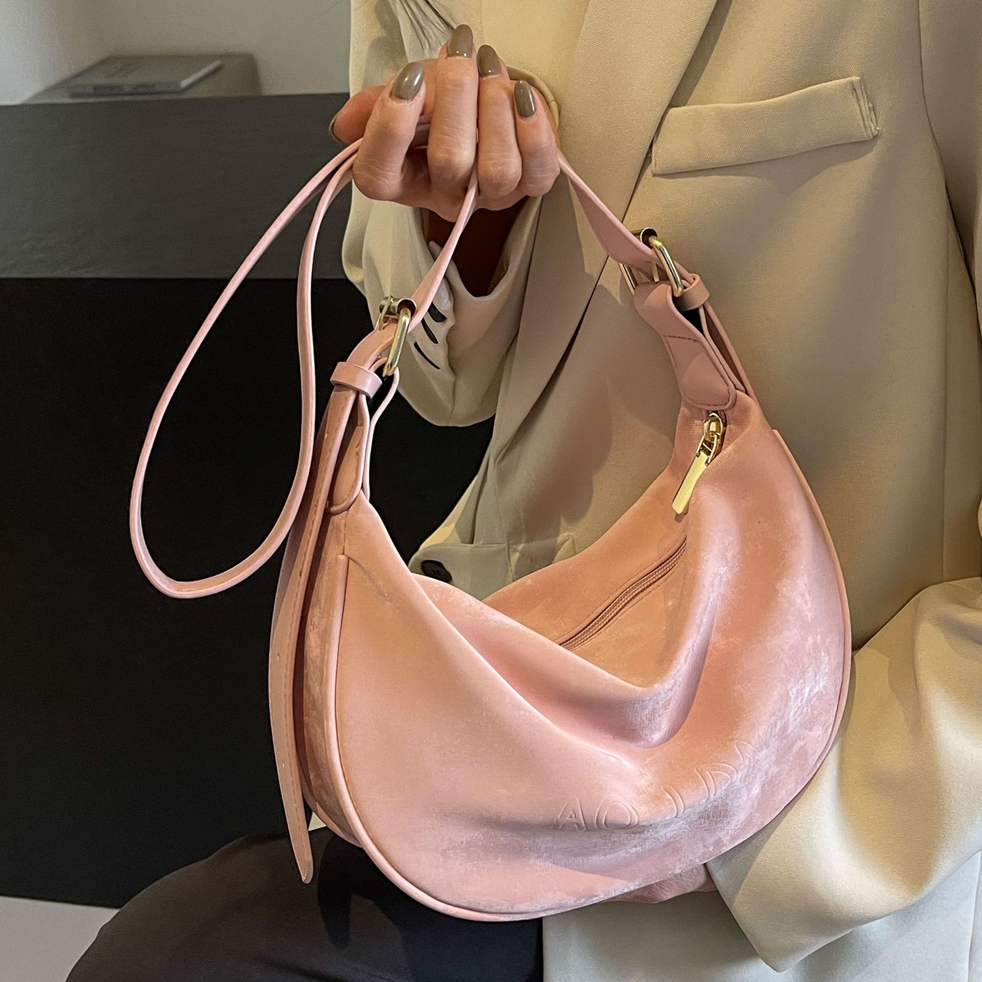 Niche texture underarm bag for women 2024 new fashion j simple dumpling bag all-match casual shoulder crossbody