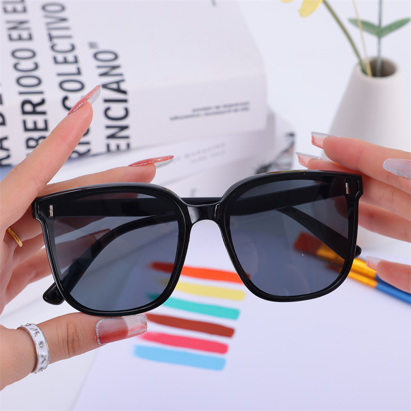 New Metal Vertical Rice Stud Sunglasses, Fashionable Korean Style Square Large Frame Sunglasses, Live Broadcast Welfare Street Stall Glasses New Metal Vertical Rice Stud Sunglasses, Fashionable Korean Style Square Large Frame Sunglasses, Live Broadcast Welfare Street Stall Glasses