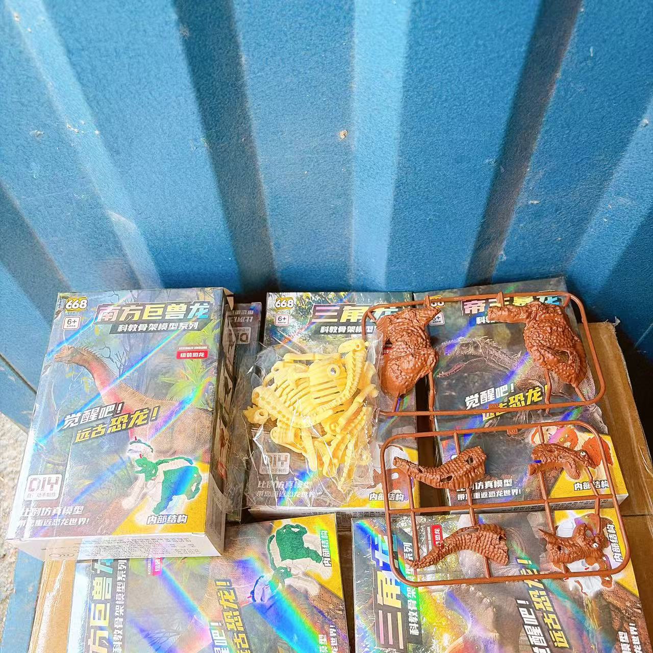 Niños DIY ensamblaje modelo de esqueleto de dinosaurio juguetes para niños puzzle interactivo ciencia juguetes al por mayor
