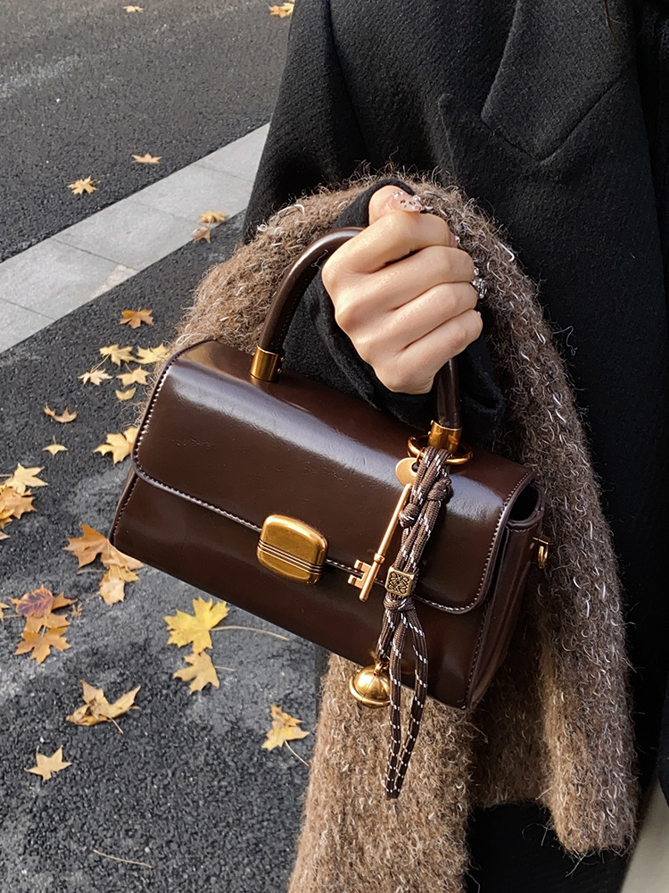 Coreana alta sensación retro bolsos de mujer 2024 nuevo otoño invierno versátil mochila de moda bolsos de mano de moda