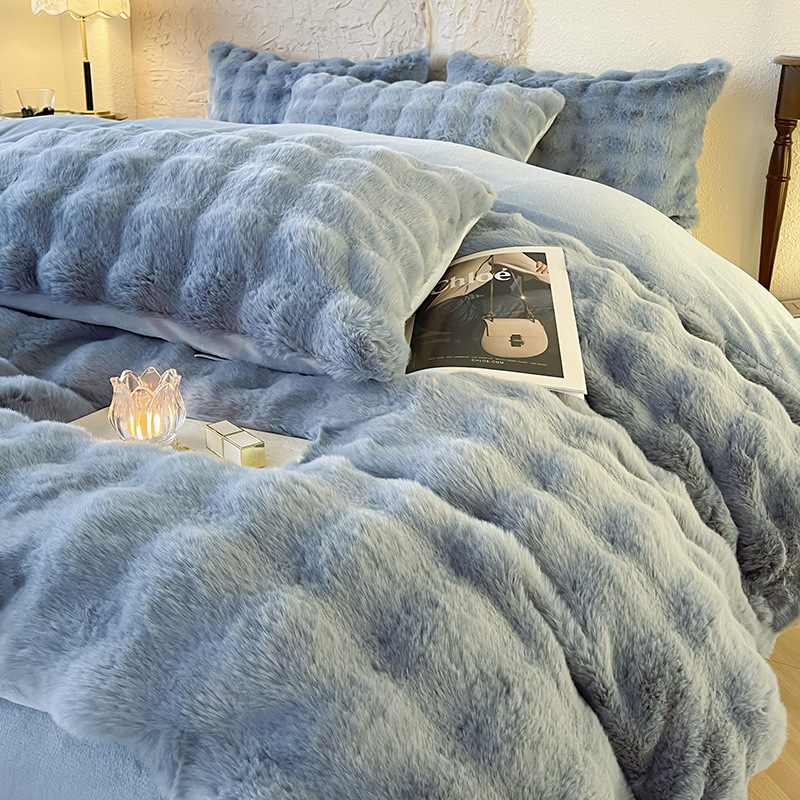 Cama de terciopelo de cuatro piezas 2025 nuevo invierno leche coral funda de edredón sábana traje de tres piezas ropa de cama individual