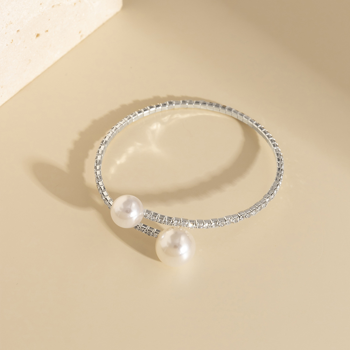 Simple Style Geometric Imitation Pearl Metal Bangle