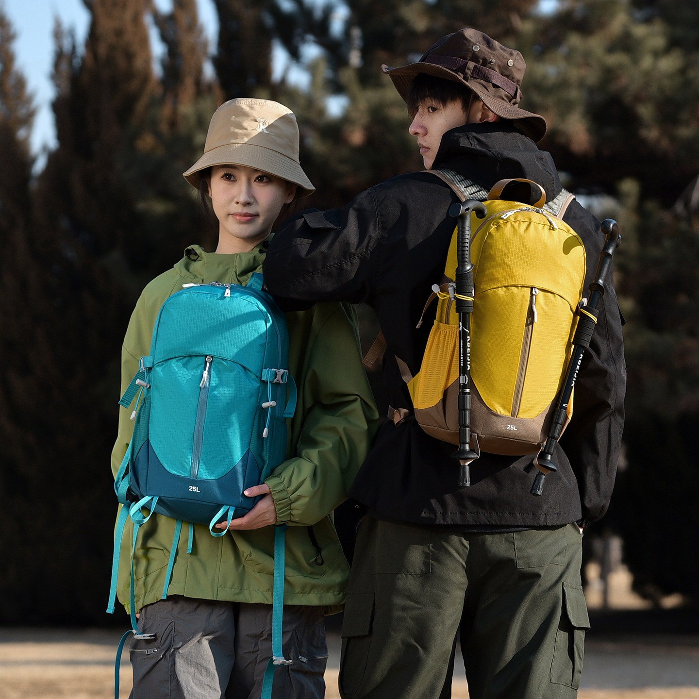 Mountaineering Bag, Water-Repellent, Large-Capacity Backpack, Hiking and Camping Mountaineering Bag, Same Style for Men and Women, Versatile and Wear-Resistant Mountaineering Bag