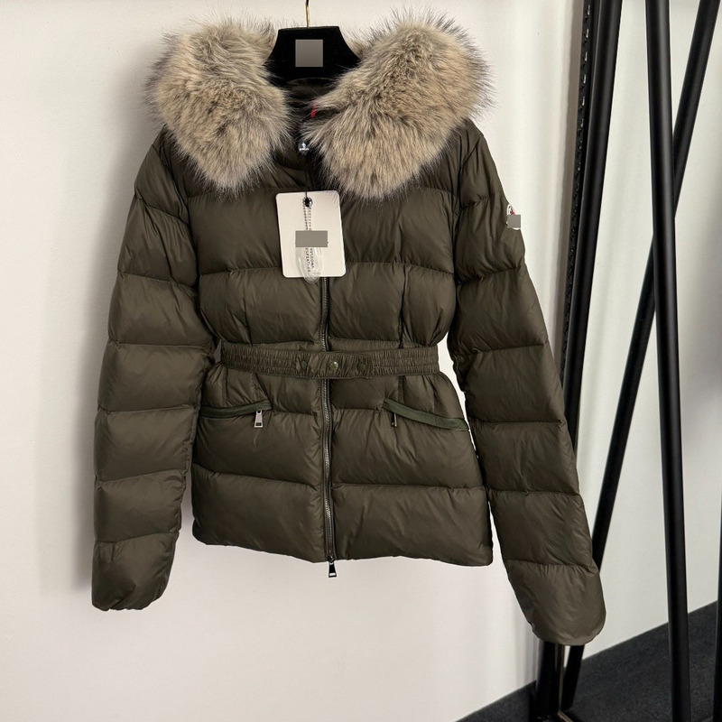 Nanyou's Best-Selling Winter New Style Detachable Warm and Fluffy Raccoon Fur Collar 90% White Goose down Filled Hooded down Jacket Nanyou's Best-Selling Winter New Style Detachable Warm and Fluffy Raccoon Fur Collar 90% White Goose down Filled Hooded down Jacket