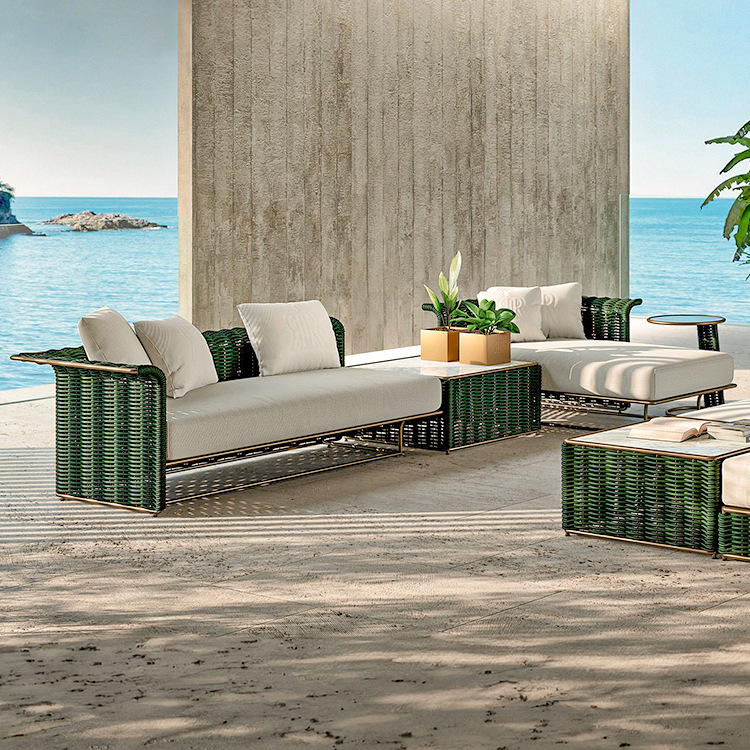 Sofá de ratán para exteriores, muebles de patio, juego de mesa de café y sofá de ratán impermeable y resistente al sol para jardín al aire libre de villa
