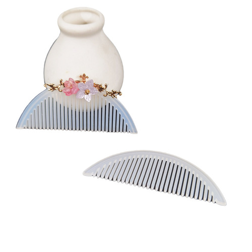 Acetic Acid Imitation Jade Hair Comb, Ancient Moon-Shaped Hair Accessory, Everyday Wearable, Lightweight, Blends with Temples, Hairpin Style Hanfu Hair Accessory