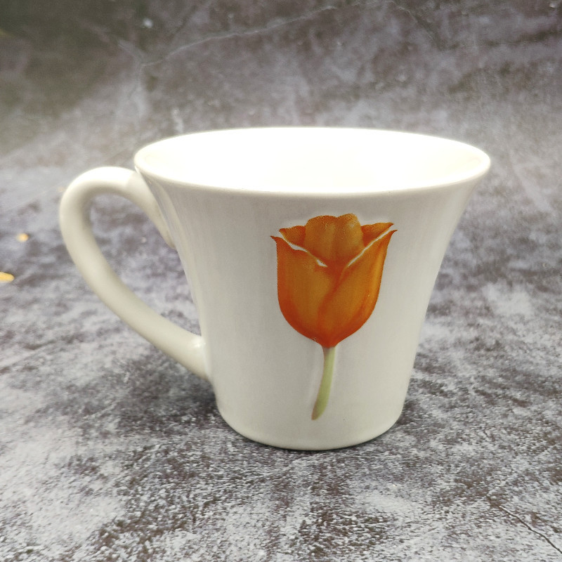 外贸郁金香陶瓷水杯日系喇叭口陶瓷杯浮雕马克杯定制好看杯子出口