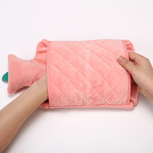 New velvet bag rubber hot water bag soft skin-friendly velvet hot water bag creative winter warm hand anti-freezing hot water bag