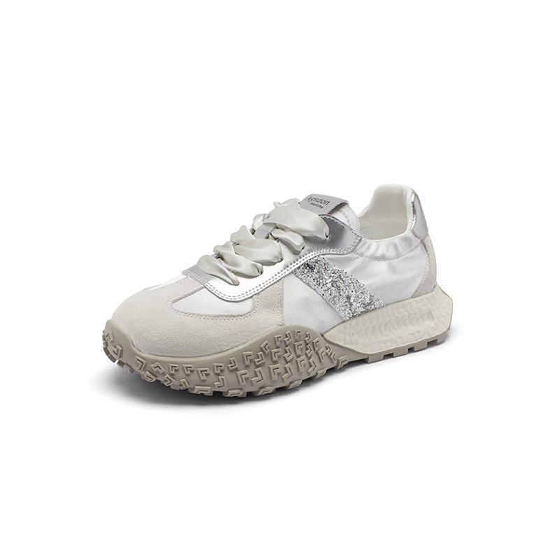 Zapatos de entrenamiento para mujeres de otoño 2025 nuevos zapatos blancos casuales ligeros y adelgazantes