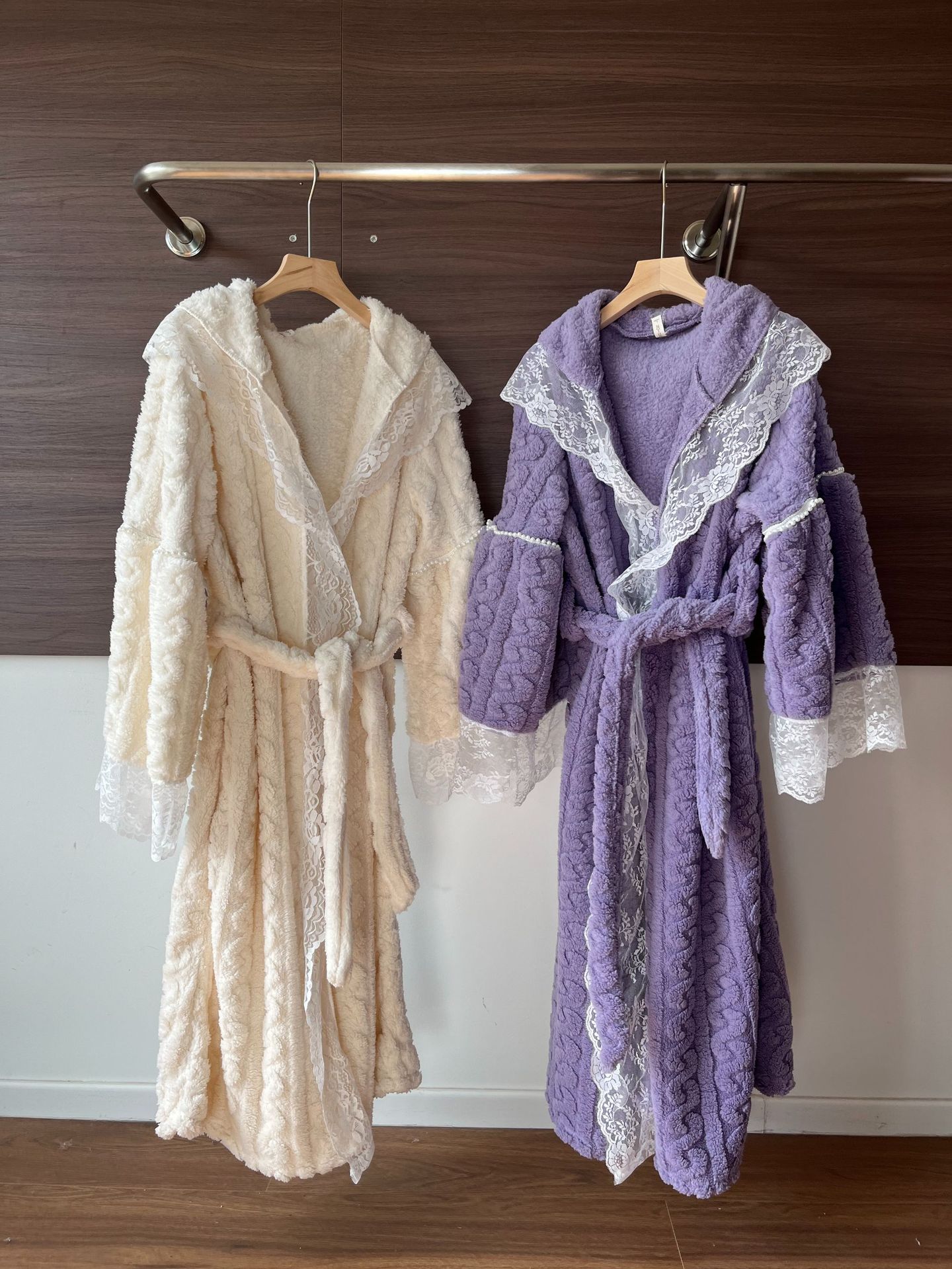 GraceChic Nachthemd aus französischer Spitze für Damen, Herbst und Winter, Korallenfleece, langes, sexy, mit Schnürung, hochwertiges Badekleid/Nachthemd im Prinzessinnenstil_voghion.com