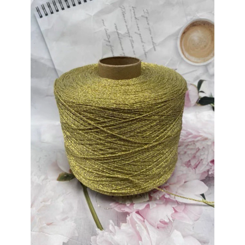 Новый продукт отличается блестящей золотой шелковой полой пряжей, нитью для сумки, компьютерной костяной веревкой «три в одном», летним свитером ручной вязки.