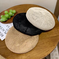 顔の小さい花の少ない秦嵐の同じ帽子のフランス式の透かし彫りのベレーの帽子の女性の夏の文芸の通気性は麦わら帽子を編みます。