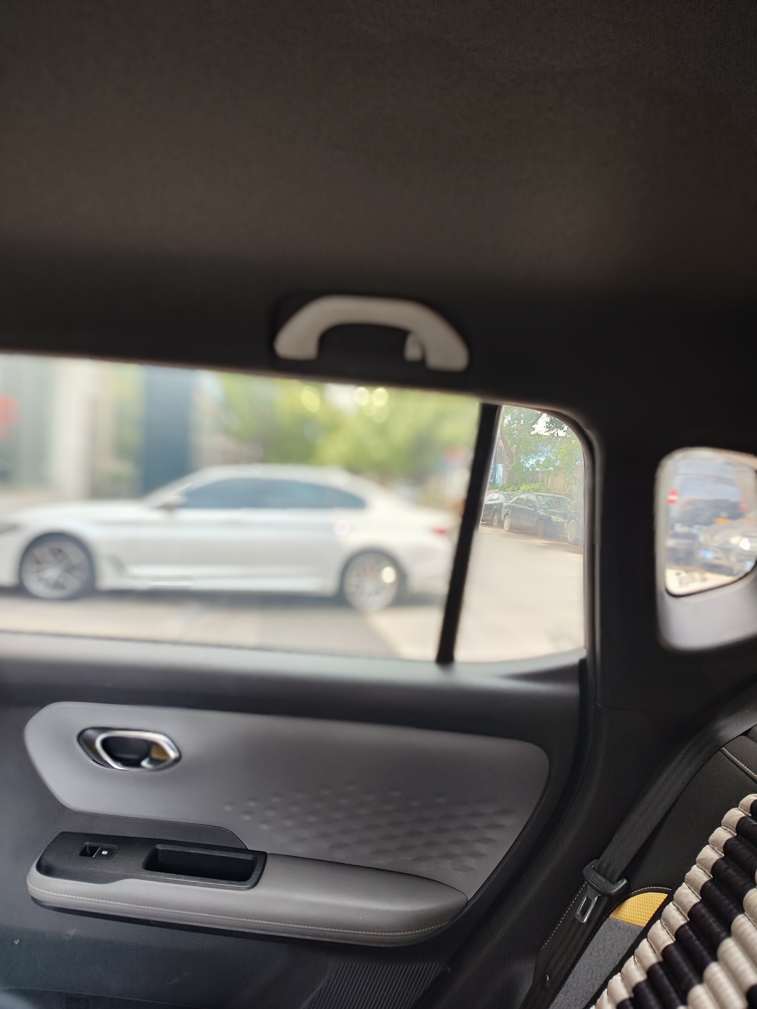 Compatible with Aion series roof handle, rear seat roof handle, upgraded and modified for the car interior