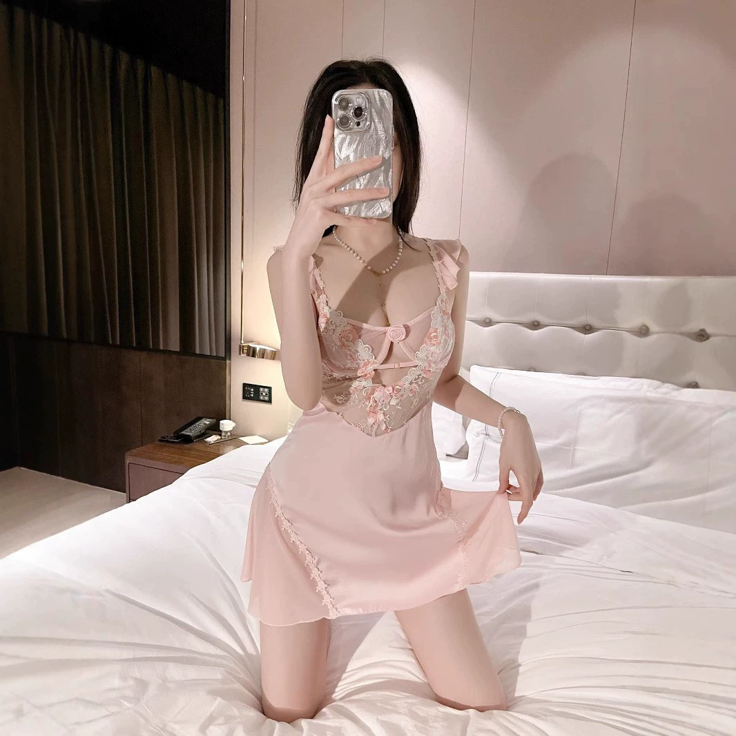 暴妃 sexy lace thin pijama, top with cups with steel rings, skirt, french style, high-end, fitted, lifting effect