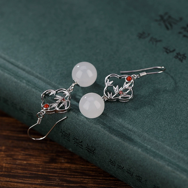 壹鹿银 Platinum bamboo earrings from Khotan district white jade, silver 925 sample, four-leaf clover, bright catchy style