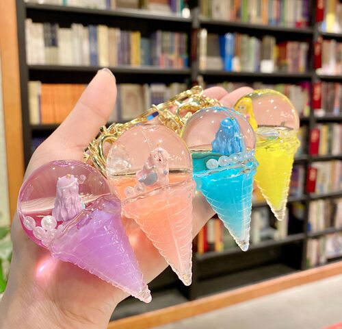 New product oil-filled floating mermaid quicksand ice cream acrylic keychain bag pendant car pendant for women