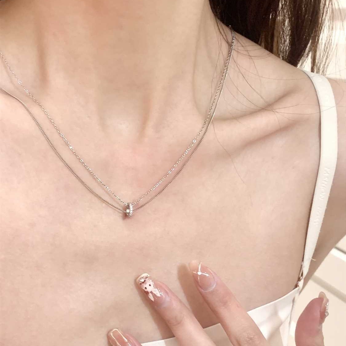 Minimalist Layered Necklace In Gold With Delicate Chains And Luxe_voghion.com