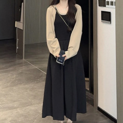 早秋时尚穿搭套装女高级感遮肉显瘦针织拼接吊带连衣裙开衫两件套
