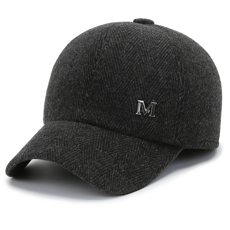 M logo peaked cap—black