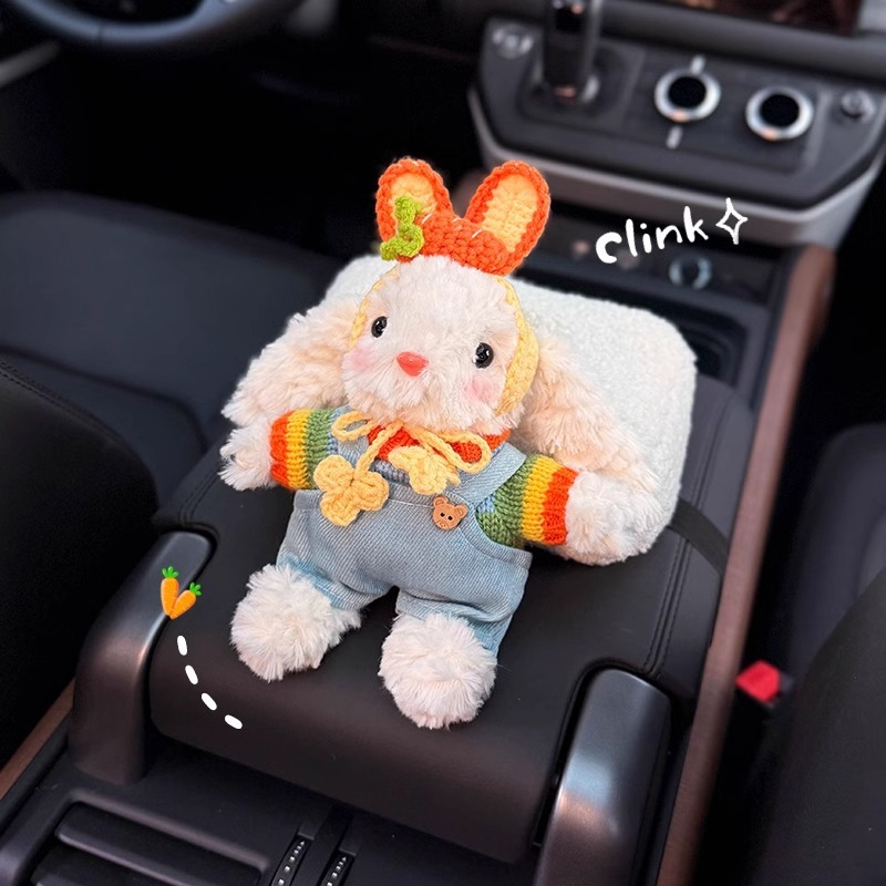 Caja de apoyabrazos de coche de conejo creativo caja de pañuelos de papel de dibujo almacenamiento en coche 2024 nuevo sentido muñeca de coche felpa femenina