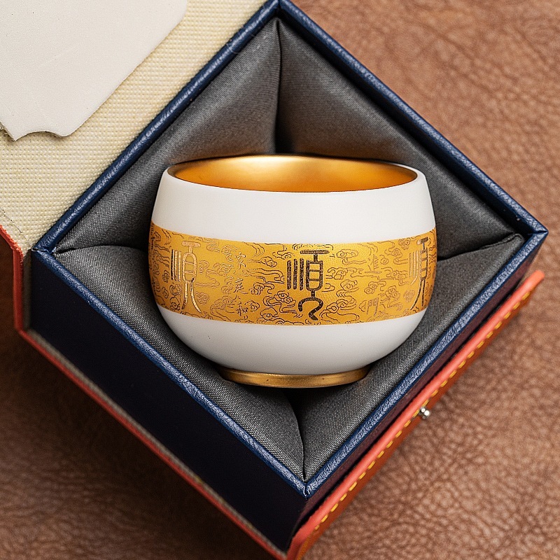 Sheep fat jade master tea cup ceramic tea cup tea cup shun gold gilded kung fu tea set single cup to cup hand gift