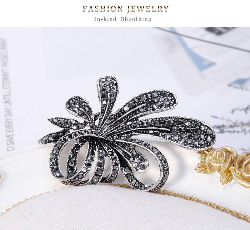 Fashion Black Antique Silver Full Diamond Brooch Wholesale display picture 4