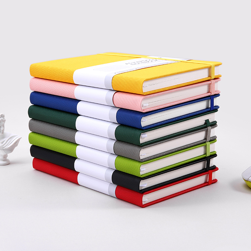 Agenda A5 con cierre – diseño floral, cubierta dura, personalizable image 5