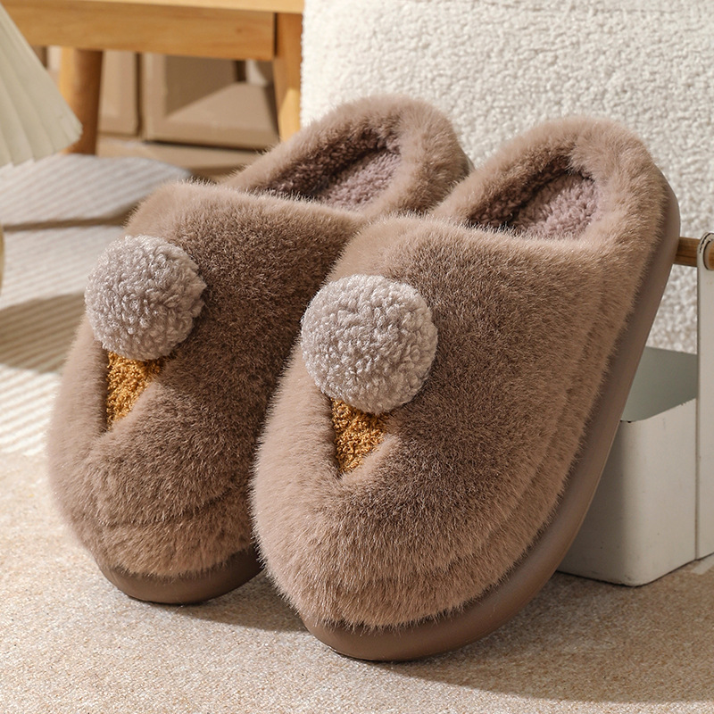 thumbnail image 1 of Nuevas zapatillas de invierno de algodón con dibujos animados para mujer, zapatos peludos de interior de suela gruesa para uso doméstico, zapatos cálidos de algodón medio antideslizantes para uso exte, 1 of 5