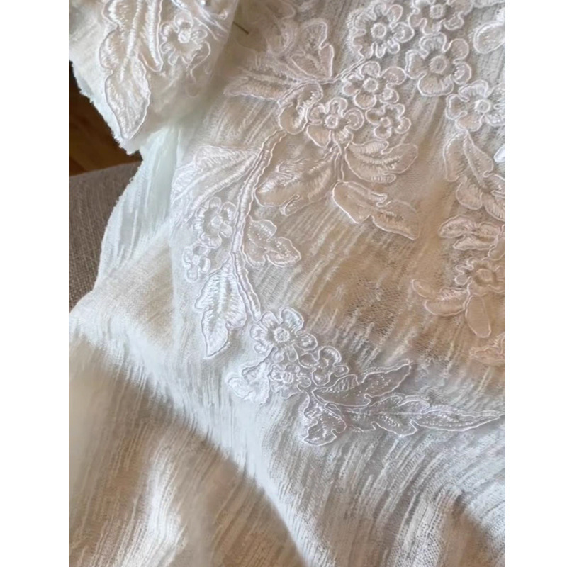 新しい中国風のレース刺繍半袖Tシャツ女性用2025夏の新しいデザイン、外国風で多用途なトップス|undefined