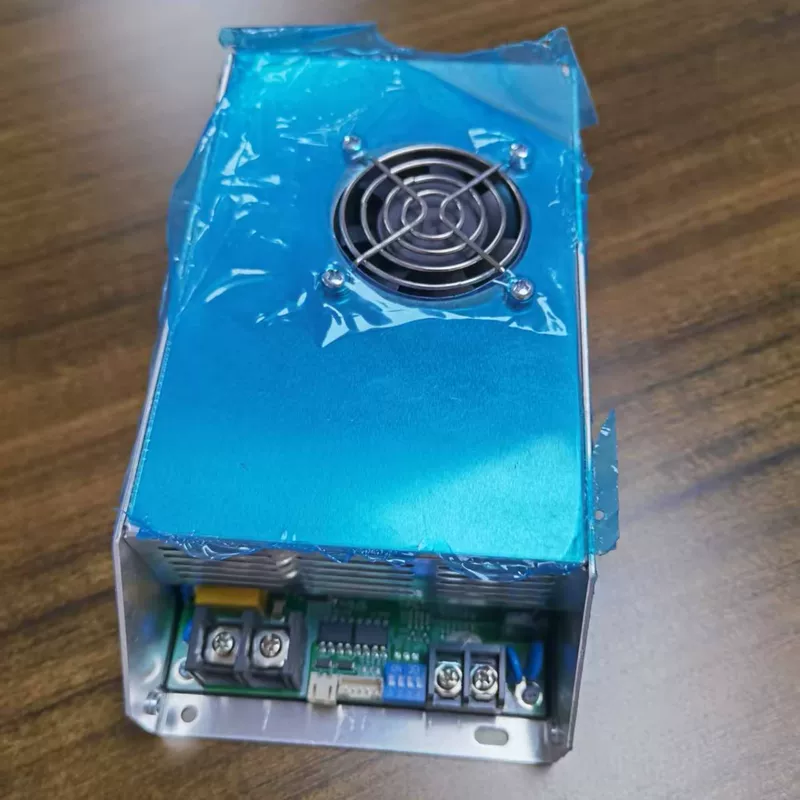 HRS600 Mango - Charger