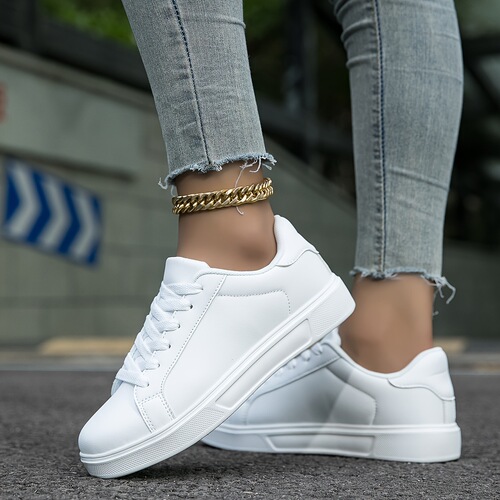 Women's Casual Skate Shoes Solid Color Low Top Sneakers