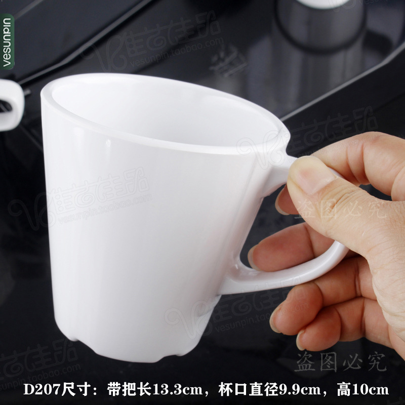 D207（13.3x9.9x10cm）300ml