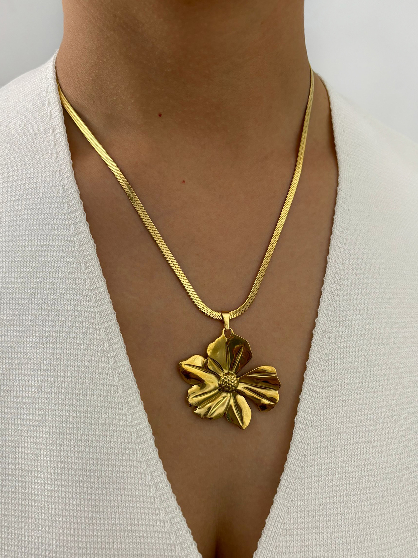 Pendant Necklace Classification 18K Gold Plated 316L Stainless Steel Flower Waterproof Non Tarnish Surgical Steel Exaggerated Snake Chain Pendant Necklace For Women's