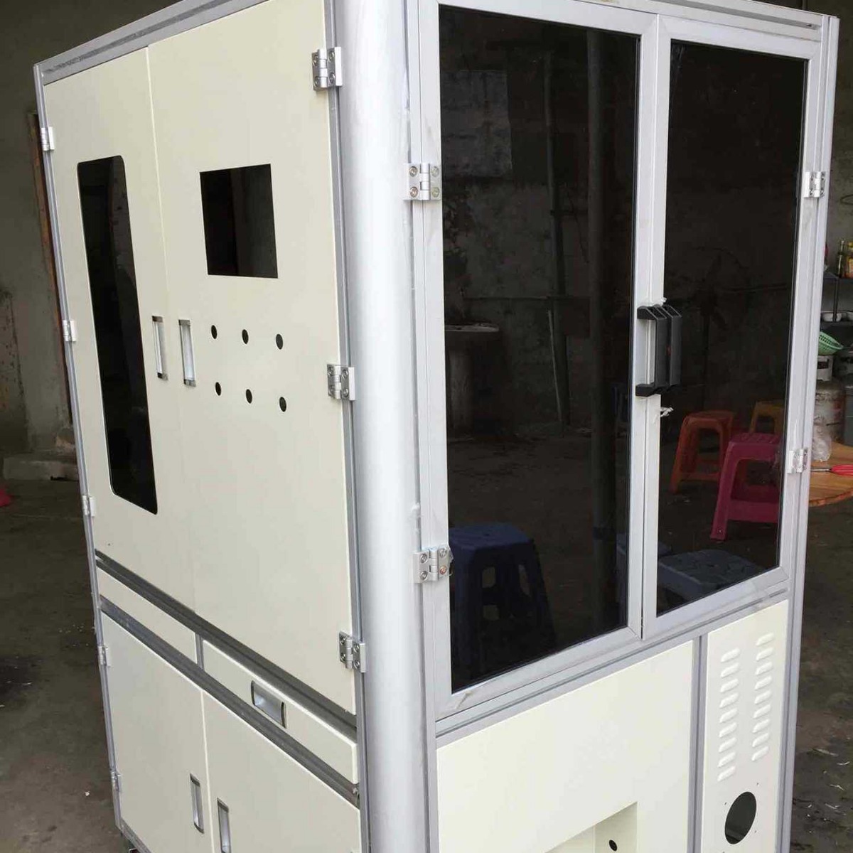 承接深圳东莞长安铝型材机架不锈钢机架非标机箱机械钣金非标加工