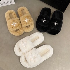 秋冬のネットは厚い底の毛のスリッパの女性の新型の韓国版のファッションの外でぬいぐるみの家の外で1字の綿のスリッパを着ます。