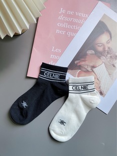 �m��Ů���m���ļ��������޴��m����С���L���l��ĸ�W�۵͎��\���m