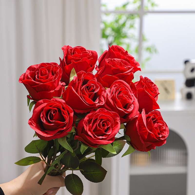 시뮬레이션 벨벳 장미 인공 꽃 단일 가짜 꽃 웨딩 홈 사진 야외 장식 느낌 시뮬레이션 꽃다발