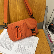 跨境斜挎包男大容量潮酷休闲百搭时尚枕头包女生工装运动风单肩包