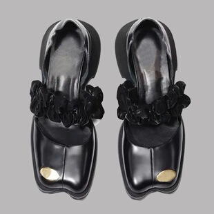 ��ͬ�����ЬŮ2024�����¿�^���һ�֎�СƤЬ���߆�Ь