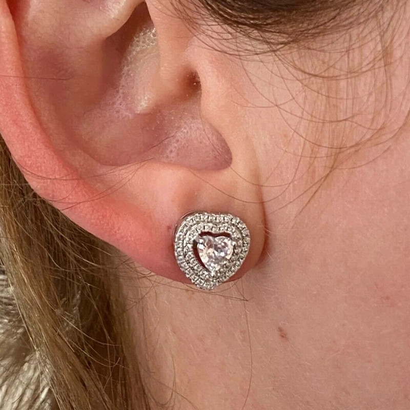 Boucles d'oreilles cœur discrets minimalistes bijoux or_voghion.com