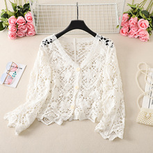 V领单排扣镂空钩花开衫女秋季大码胖妹妹显瘦绝美设计感百搭上衣